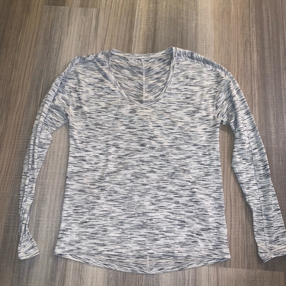 LULULEMON WHITE SHIRT
